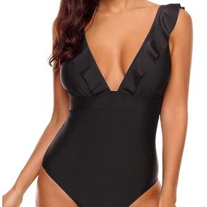 NWT Lookbook Ruffle One Piece Swimsuit